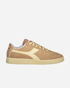 KICK MARRON M